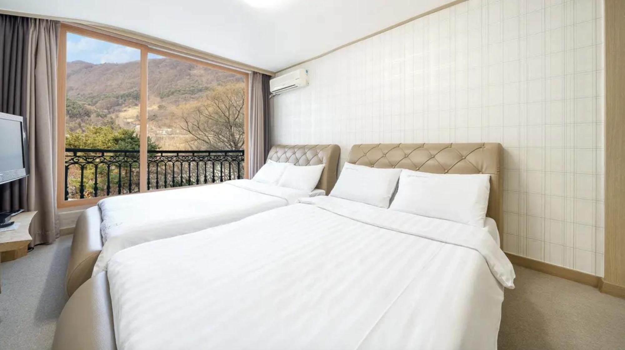 Cheongpyeong Family Hotel Капхён Экстерьер фото